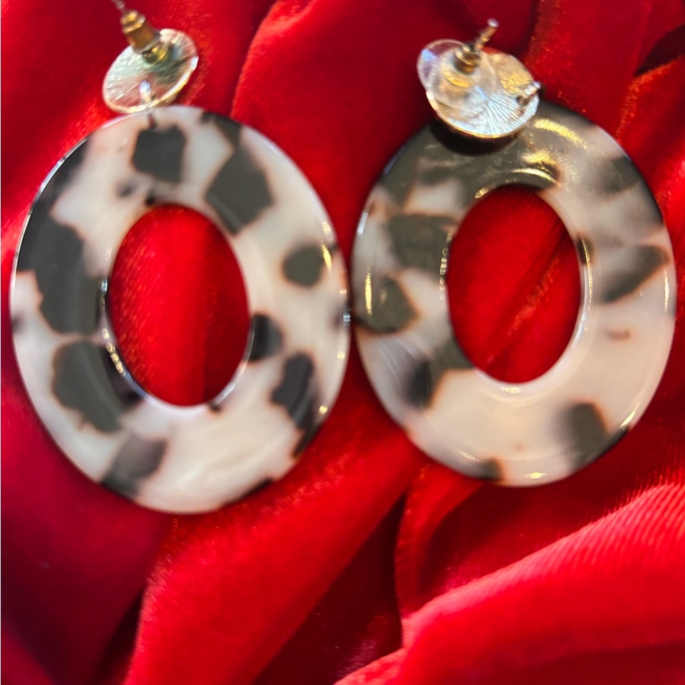 Ann Taylor Tortoise Statement Shell Oval Earrings… - image 3